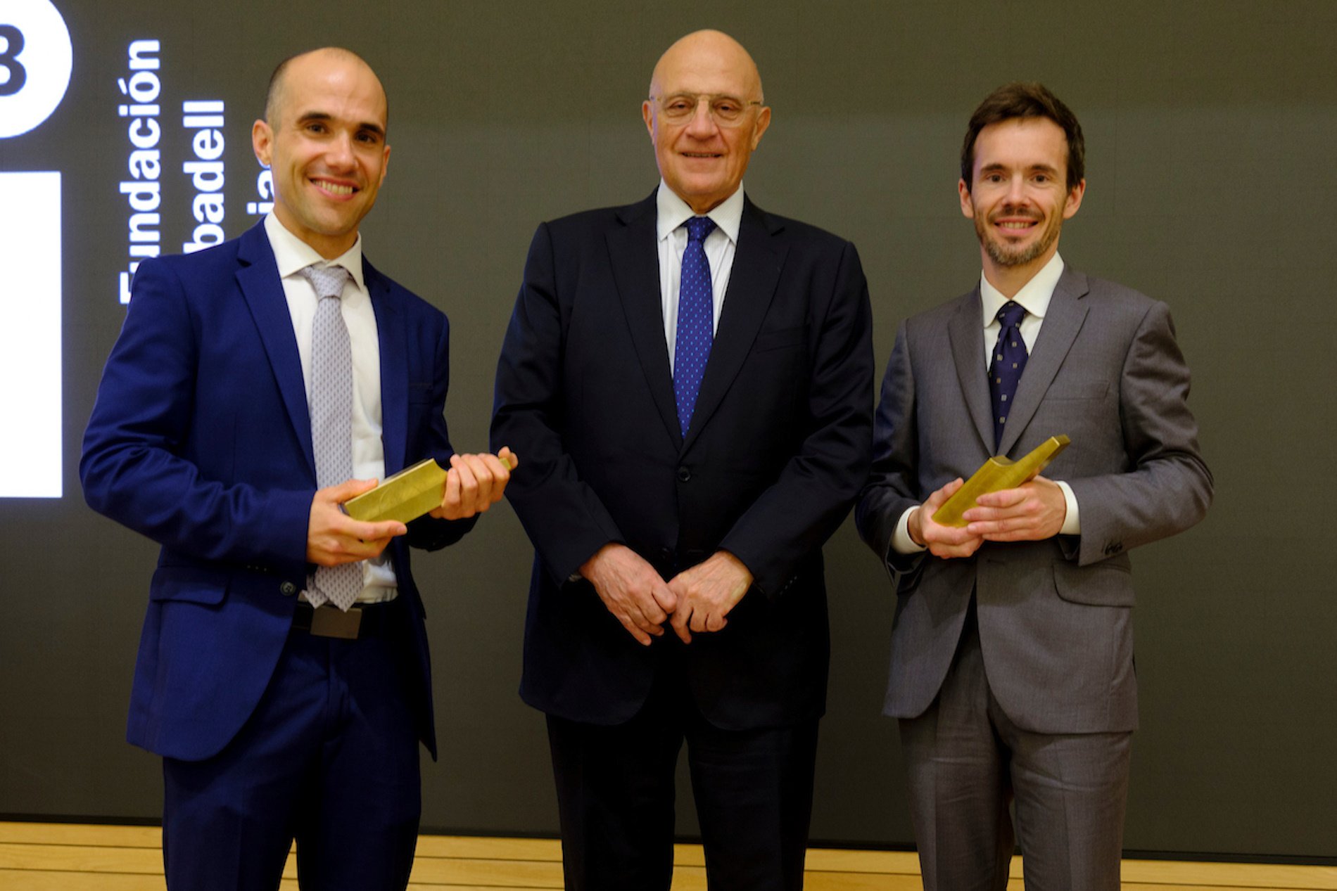 La Fundació Banc Sabadell premia Manuel Valiente i Juan Miguel Morales per les seves investigacions