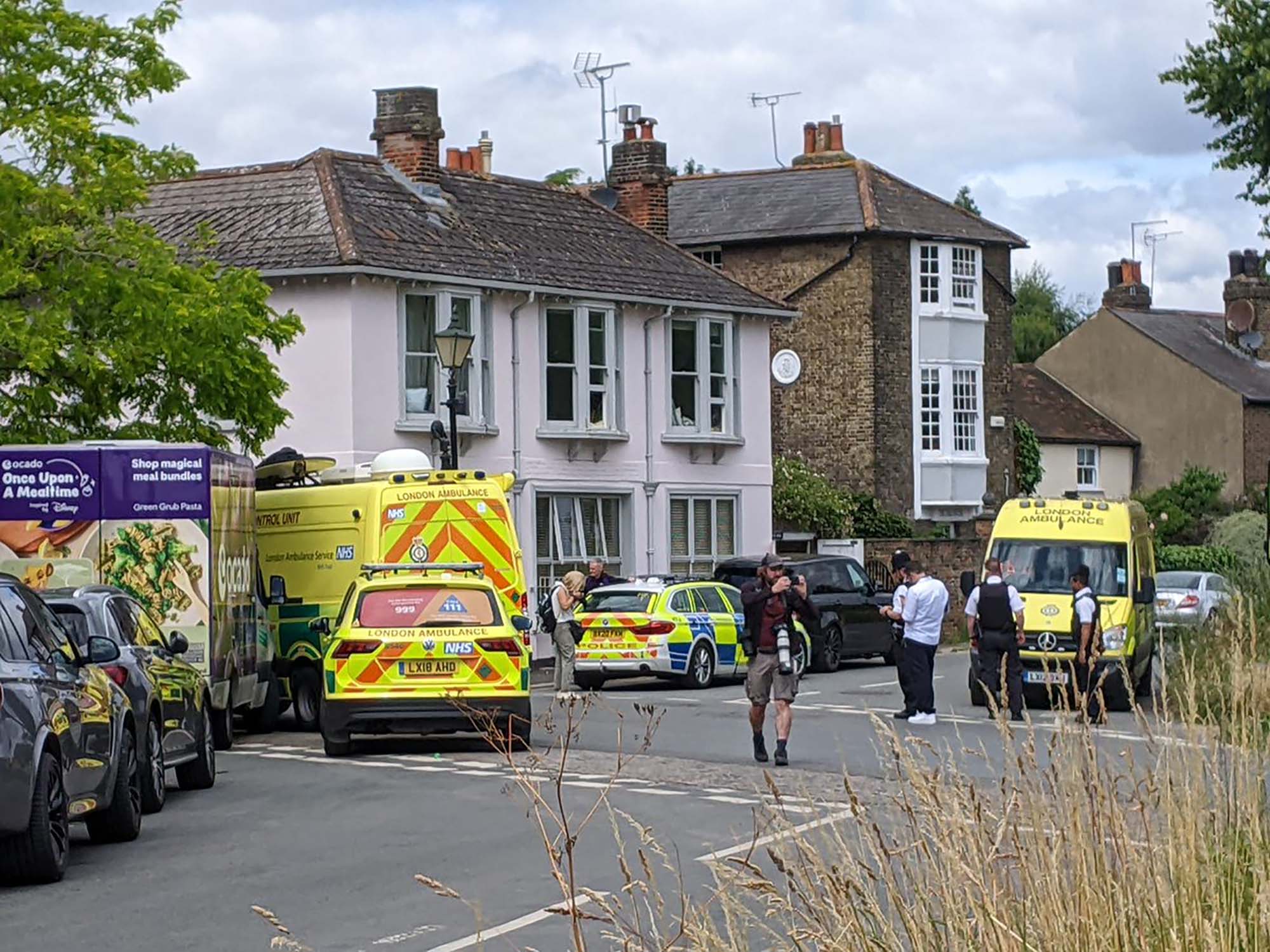 Un coche se estampa contra una escuela en Wimbledon, en Londres, y deja a varios heridos