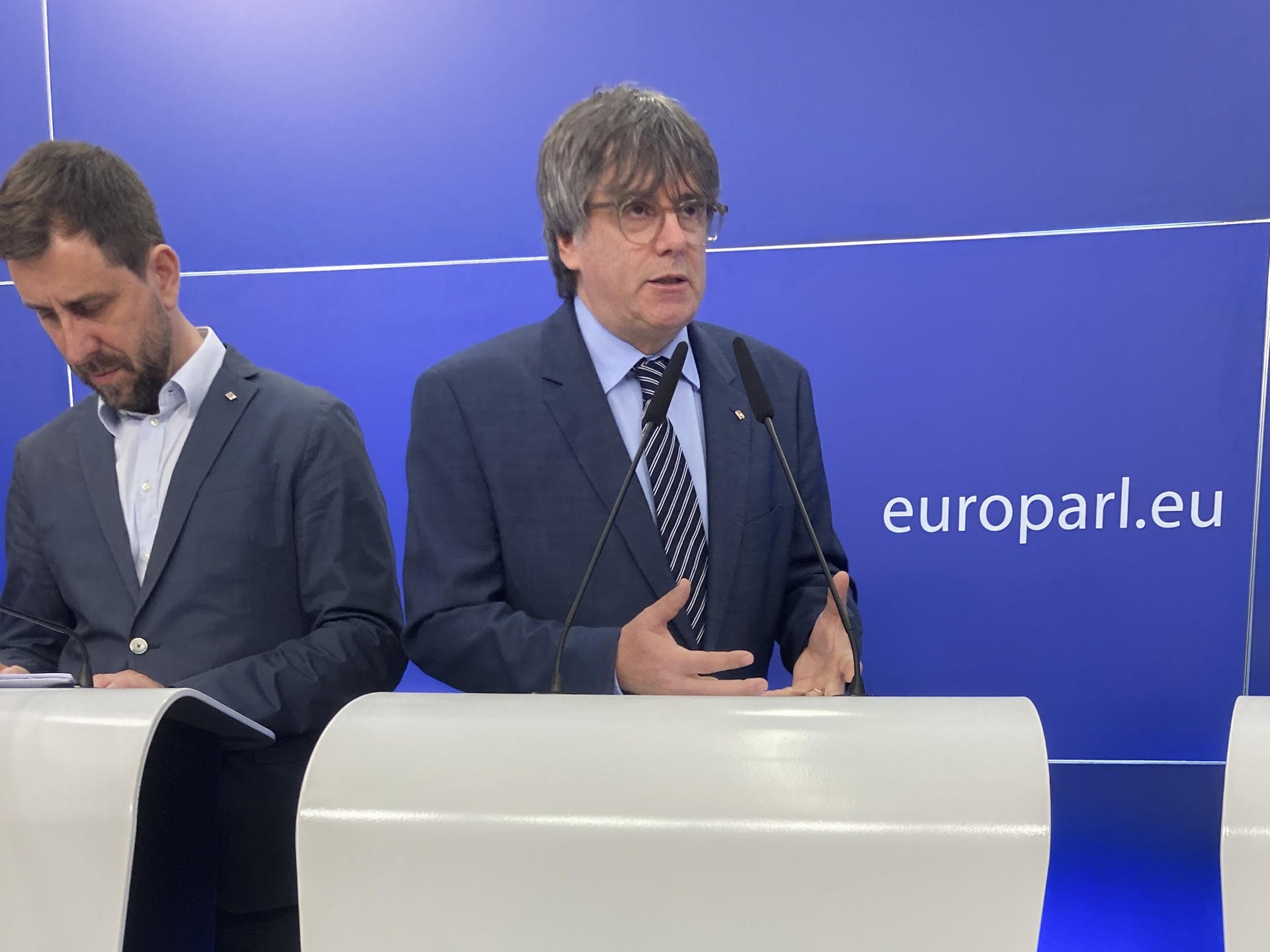 El convenio entre España y Francia que permitiría la entrega de Puigdemont y Comín