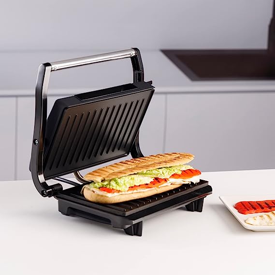 La nueva sandwichera eléctrica de Taurus prepara deliciosos bocadillos calientes en 3 minutos