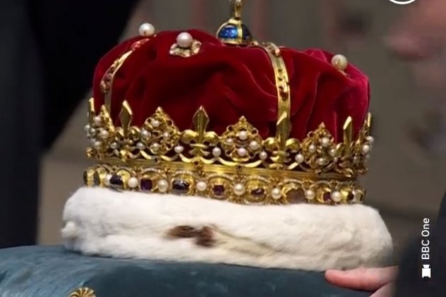 La corona de Carlos III Twitter La corona de Carlos III Twitter