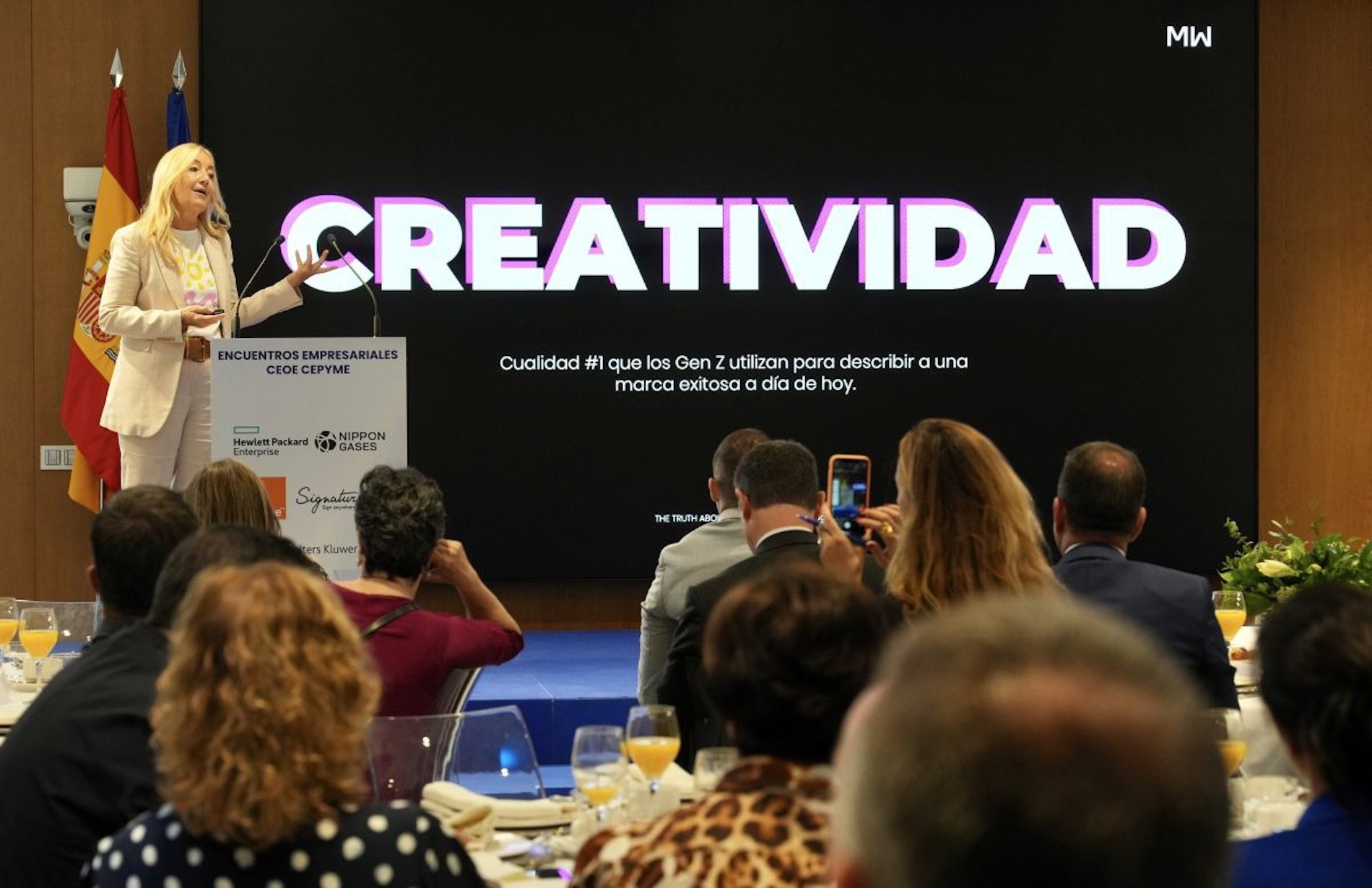 Marina Specht aconseja a las empresas conectar con la generación Z para garantizar el crecimiento futuro