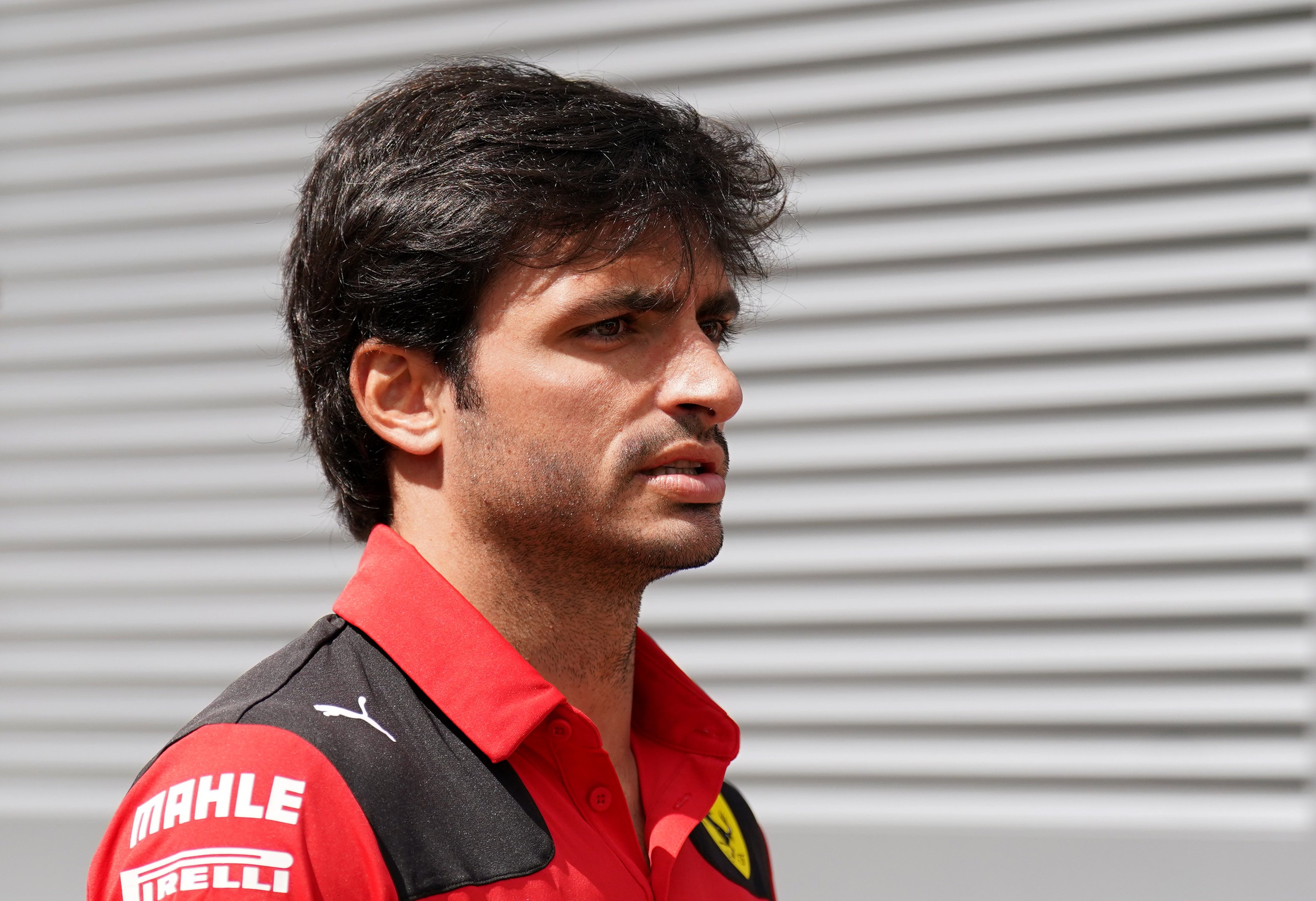 Carlos Sainz, pas enrere, sortida de Ferrari i equip 'de segona fila', gir