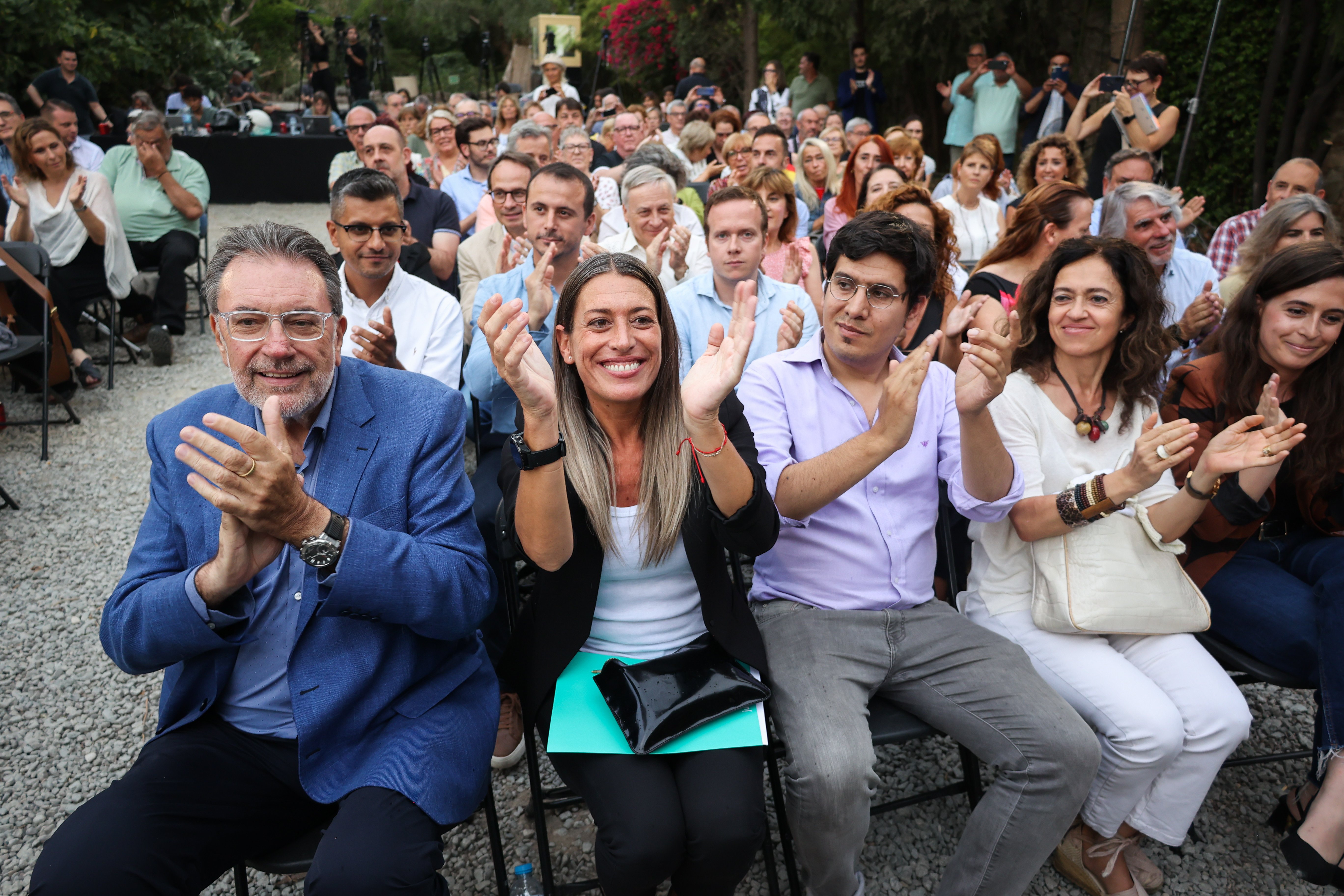 La música entra en campaña: PSC y PP comparten canción para recibir a Batet y Feijóo en los mítines