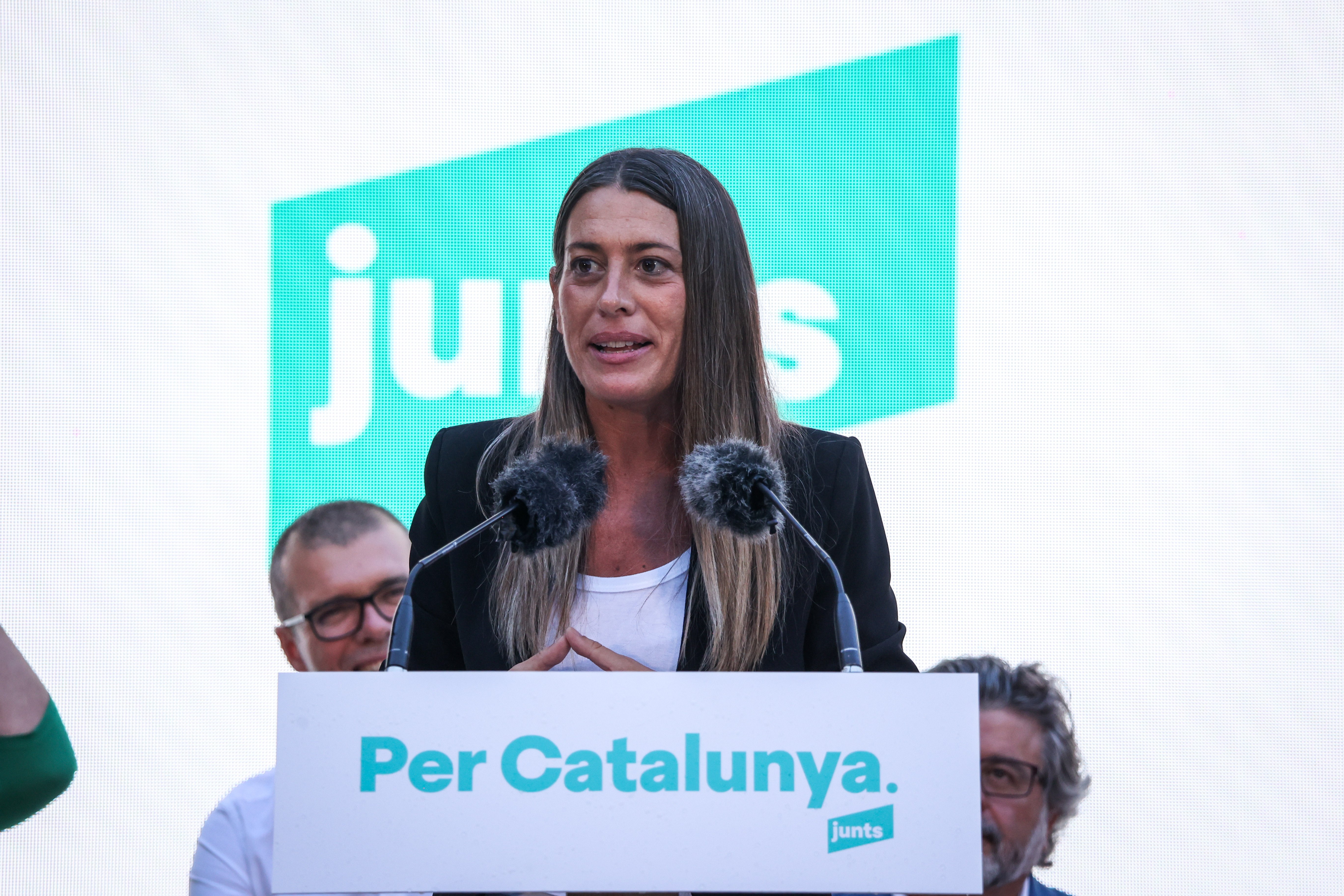 "Neither PP, nor PSOE, but Catalonia", affirms Junts in campaign opener