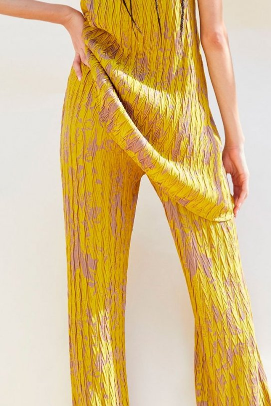Pantalón plisado Pantalón plisado