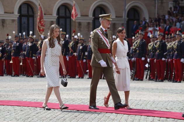 Leonor distanciada de sus padres EFE