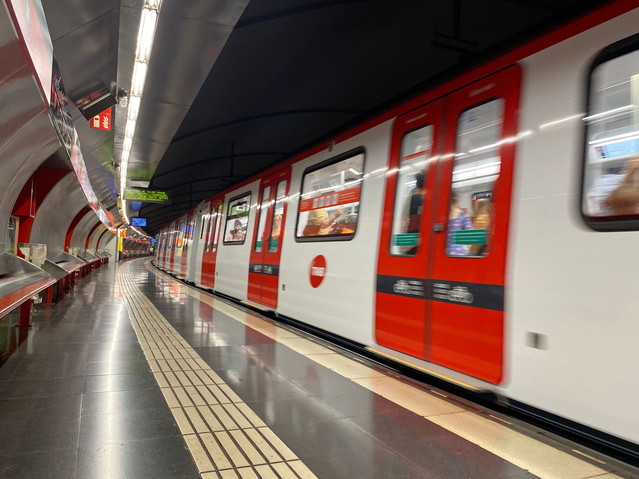 Horario del metro de Barcelona para la Diada 2023 (y mapa de posibles afectaciones e incidencias)