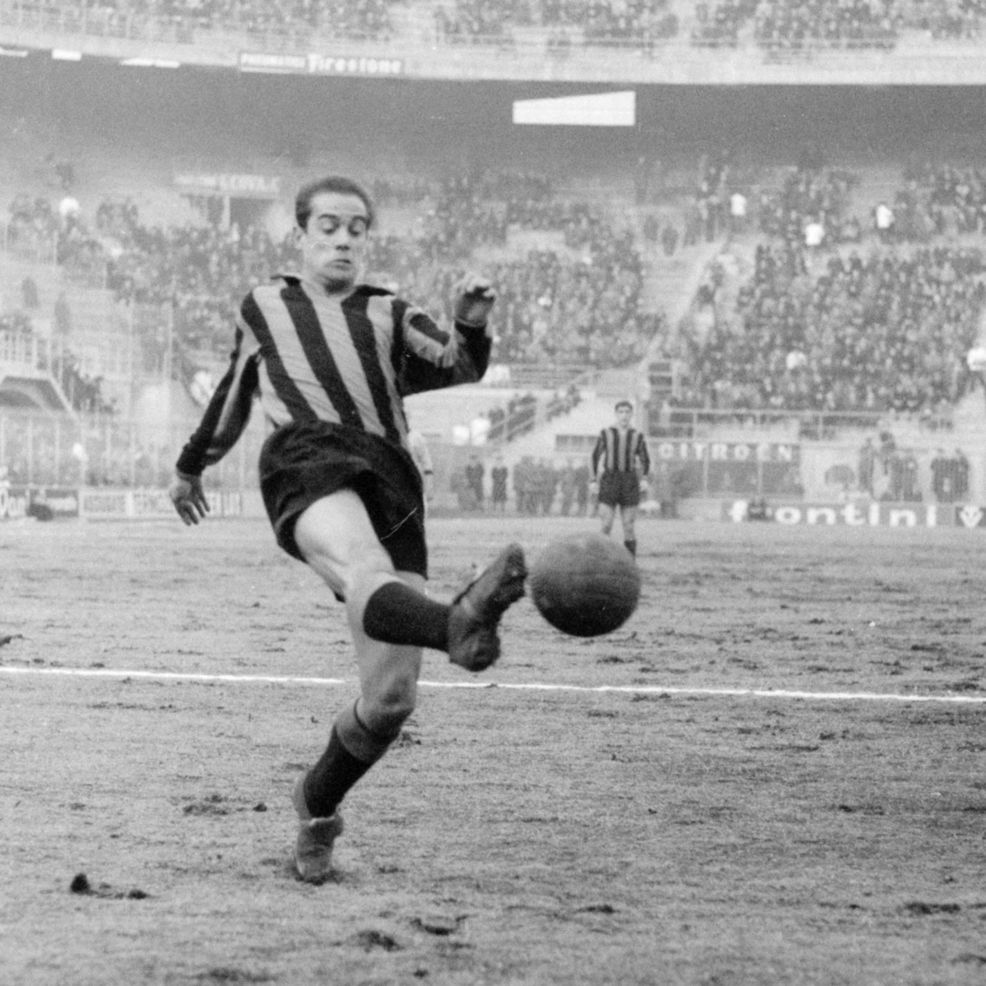 Luis Suárez Miramontes chute / Foto: @Inter