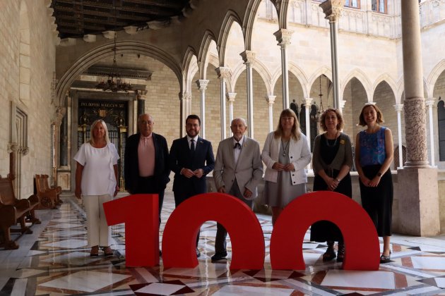 acto josep vallverdú 100 años medalla / ACN