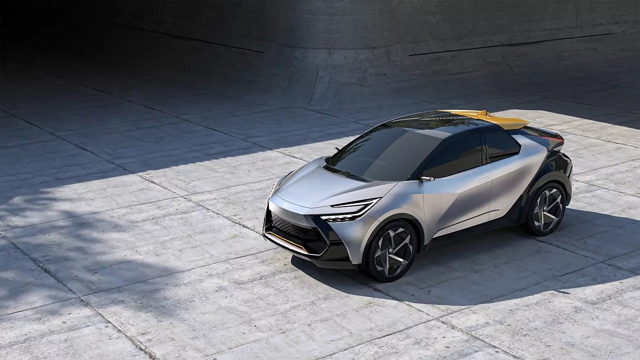 Lexus o Toyota, el C-HR híbrido lanza una oferta que decanta la balanza
