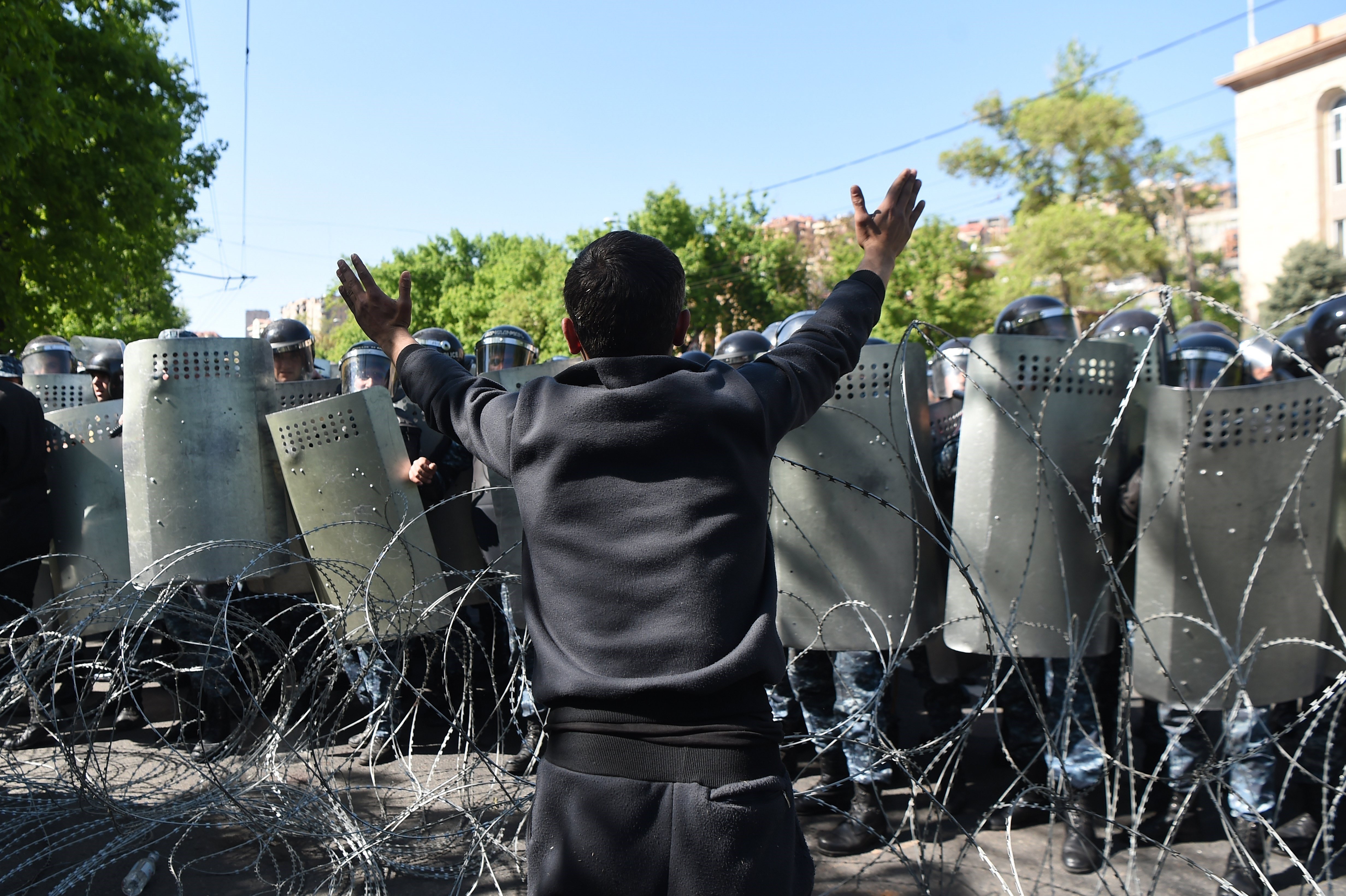 Ferides 18 persones en una manifestació a Armènia per la repressió policial