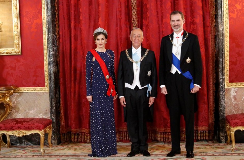 Letícia vestido perlas 2 Casa Real