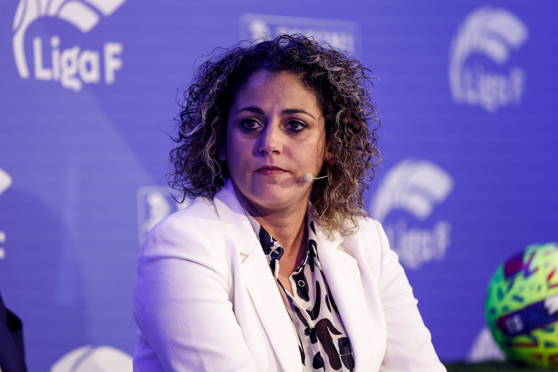 La presidenta de la Liga F asegura que Pedro Sánchez ha decepcionado al fútbol femenino