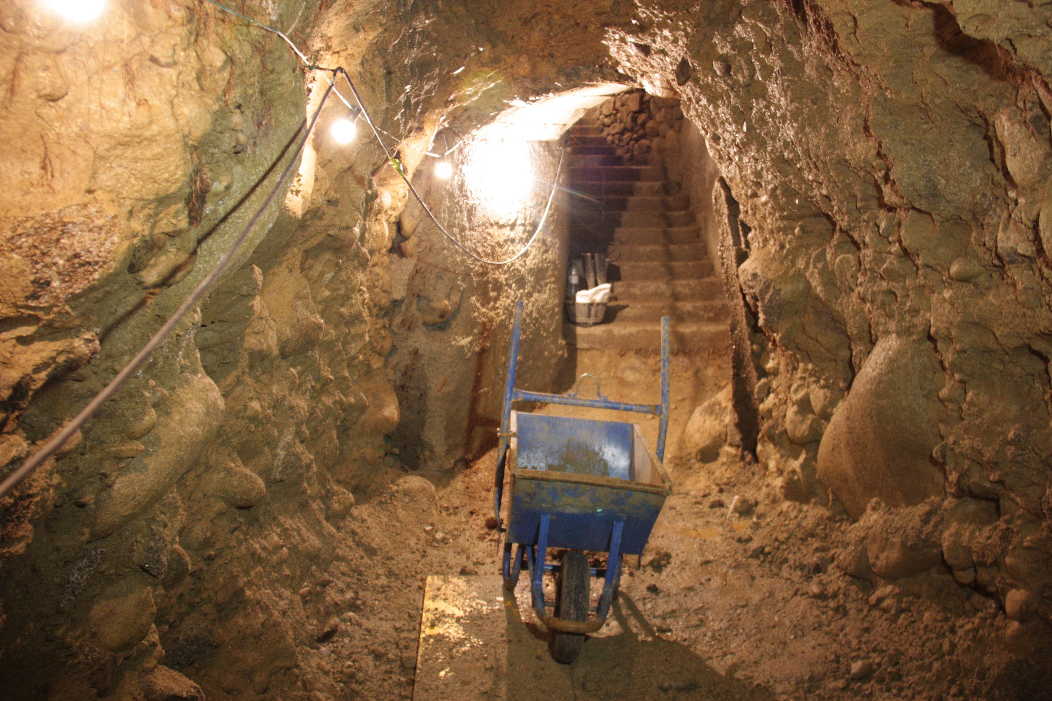 Puigcerdà recuperarà la xarxa de túnels del seu centre històric