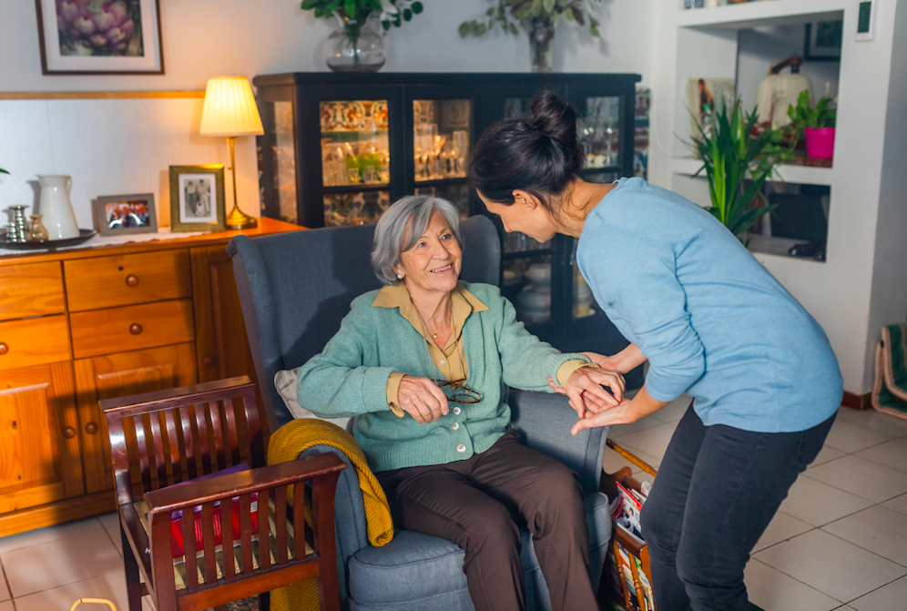 Si tens familiars o amics de més de 65 anys que viuen sols, compte amb la calor extrema