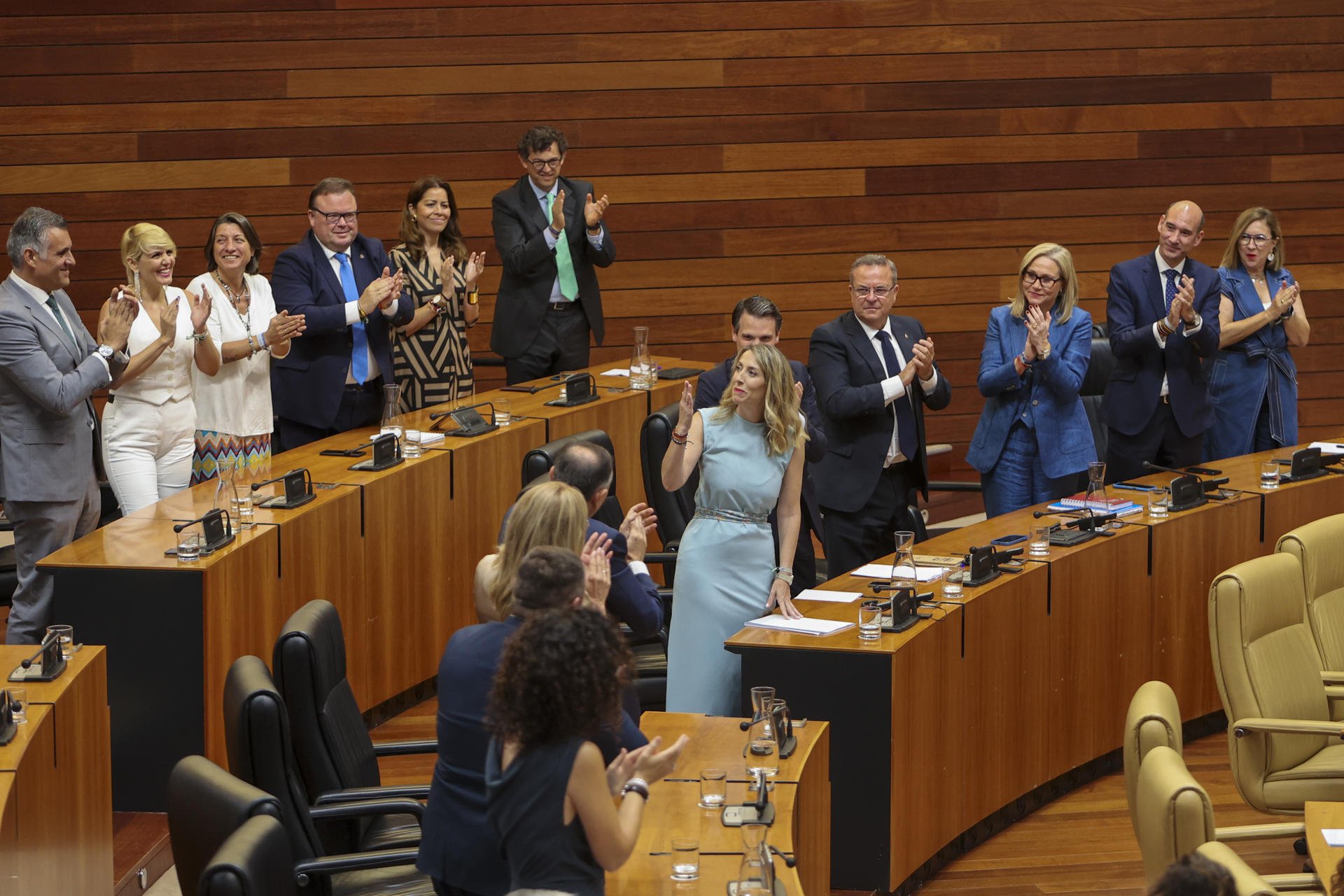 María Guardiola (PP), investida presidenta de Extremadura con el apoyo de Vox