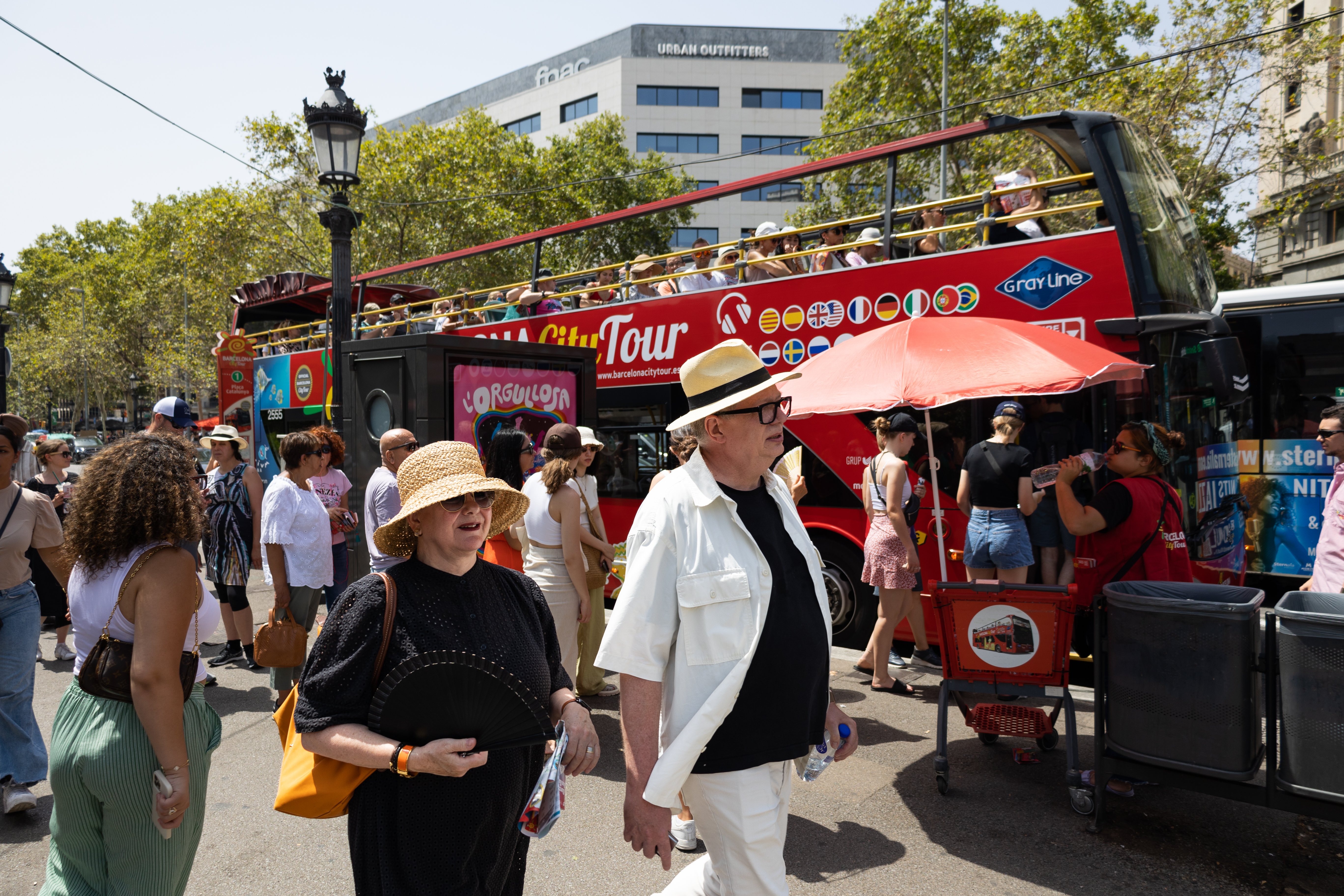 Arran assenyala els responsables de la turistificació de Barcelona amb un vídeo punyent