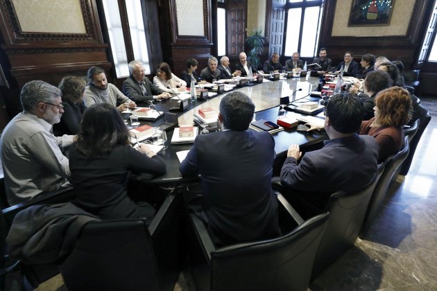 Mesa Parlament - Efe