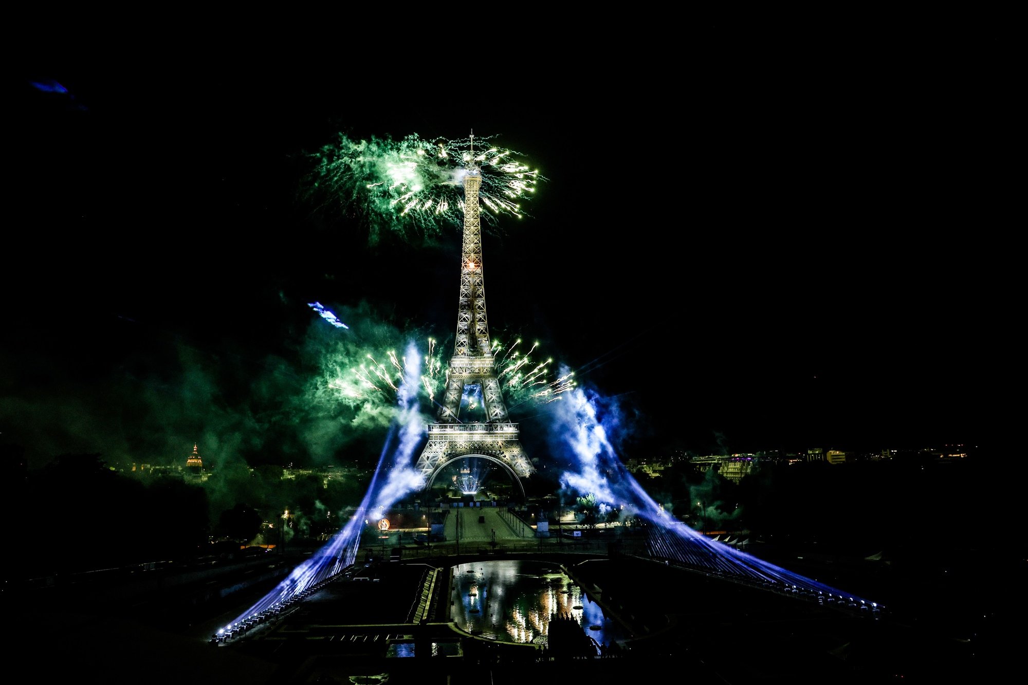 Vuelven las detenciones masivas en las calles de Francia: altercados en la noche de la fiesta nacional