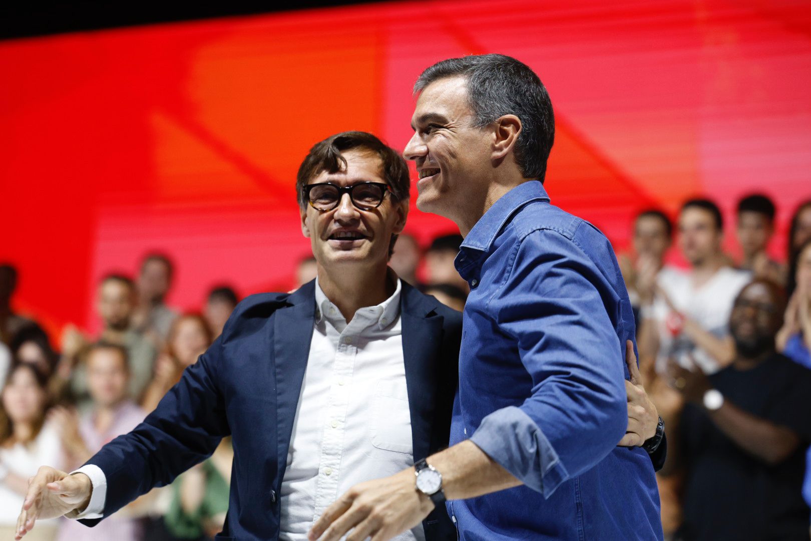 El PSOE y el PSC afianzan la apuesta por el diálogo pero se alejan del referéndum