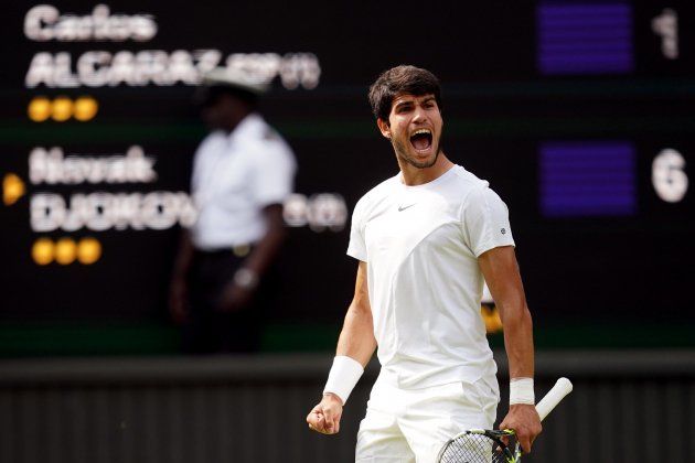 Carlos Alcaraz celebrando en Wimbledon / Foto: Europa Press