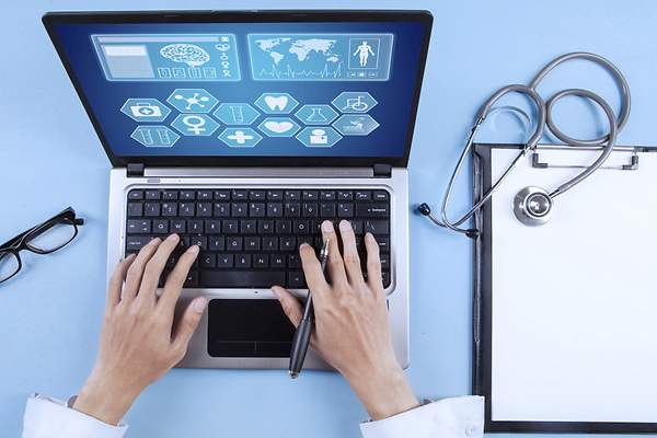 El Ministeri de Sanitat posa a disposició els historials clínics personals a través del mòbil