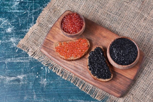 caviar negro y caviar rojo