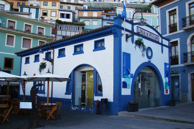 Asturias Cudillero Lonja de pescado ni