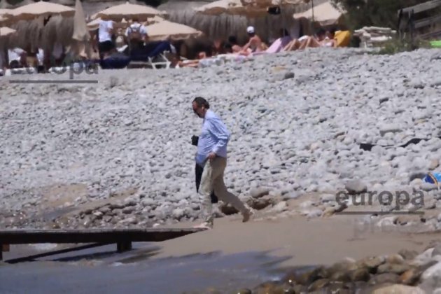 Jaime Marichalar traje playa piedras Chance Jaime Marichalar traje playa piedras Chance