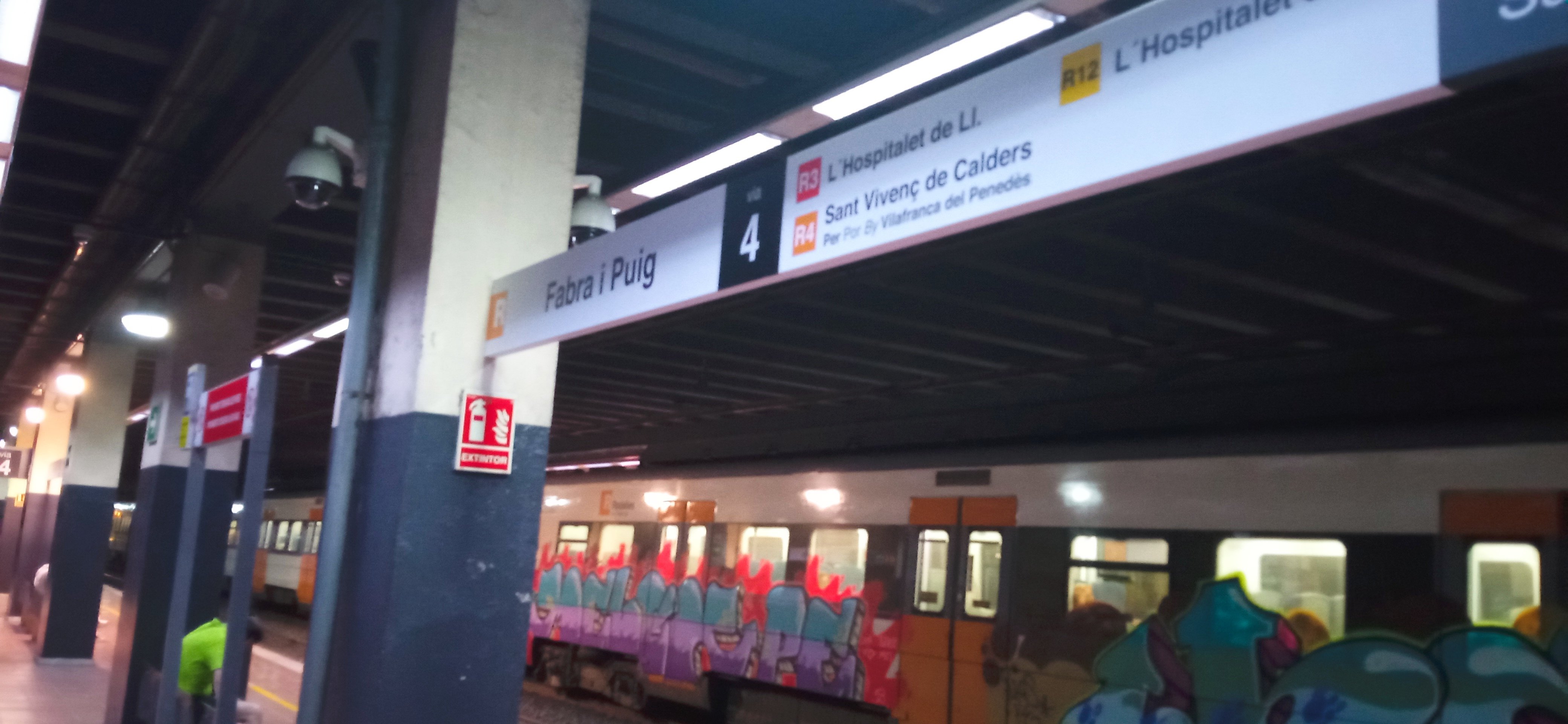 Adeu a l’estació de Sant Andreu Arenal; hola a la de Fabra i Puig