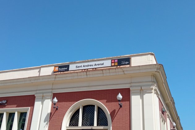 cambio nombre estacio santo andreu arenal fabra y monte foto jordi palmer (4)