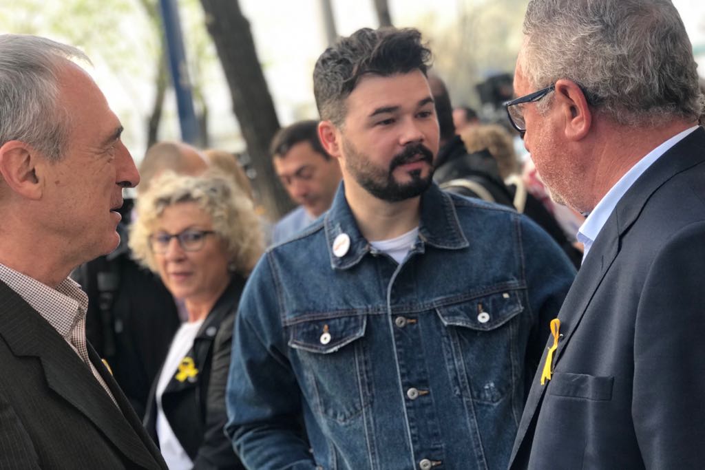 La interpretació de Rufián sobre la marxa de Piqué de la selecció