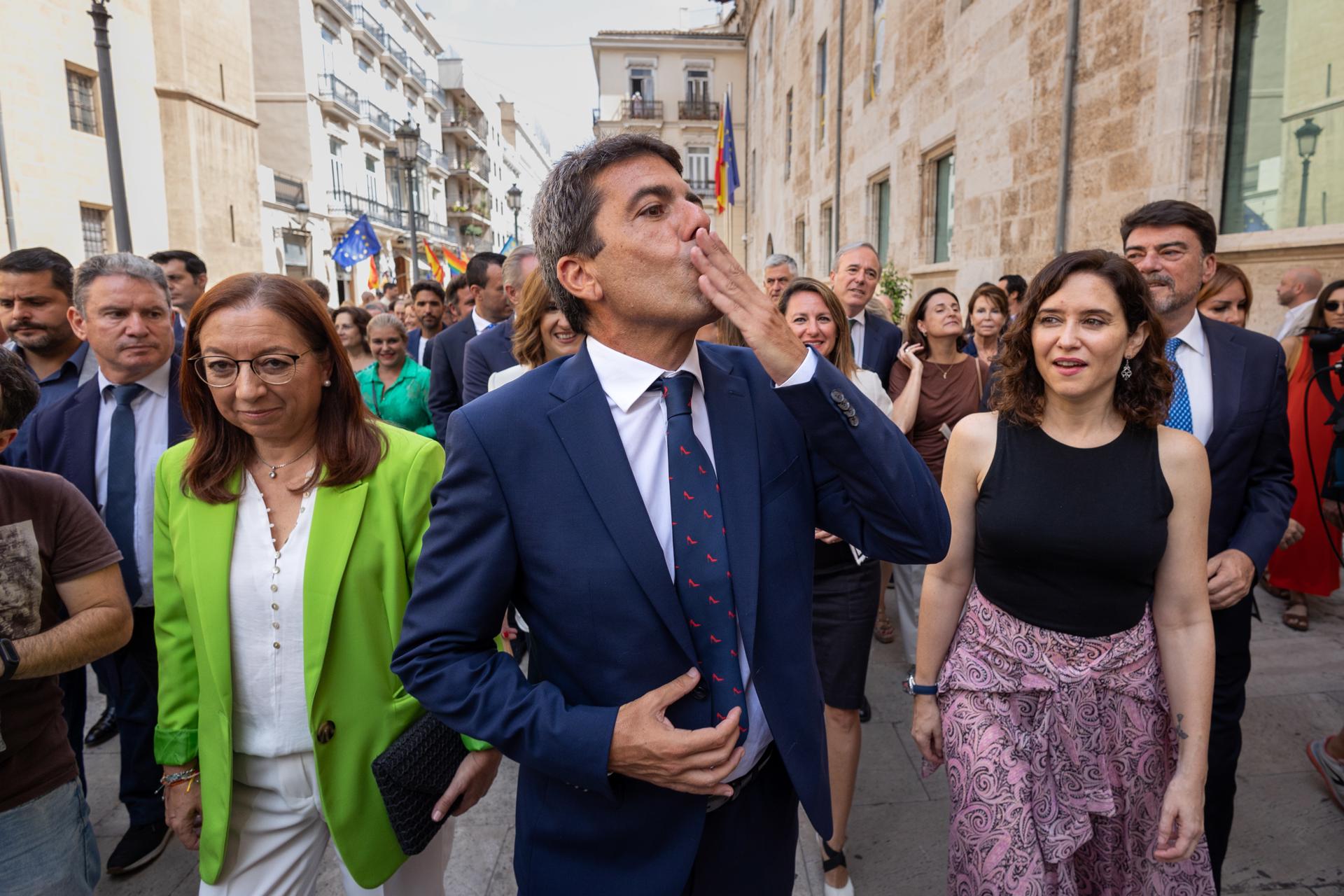 Un torero, la jefa de la patronal hotelera o una teóloga: este es el Gobierno PP-Vox en el País Valencià