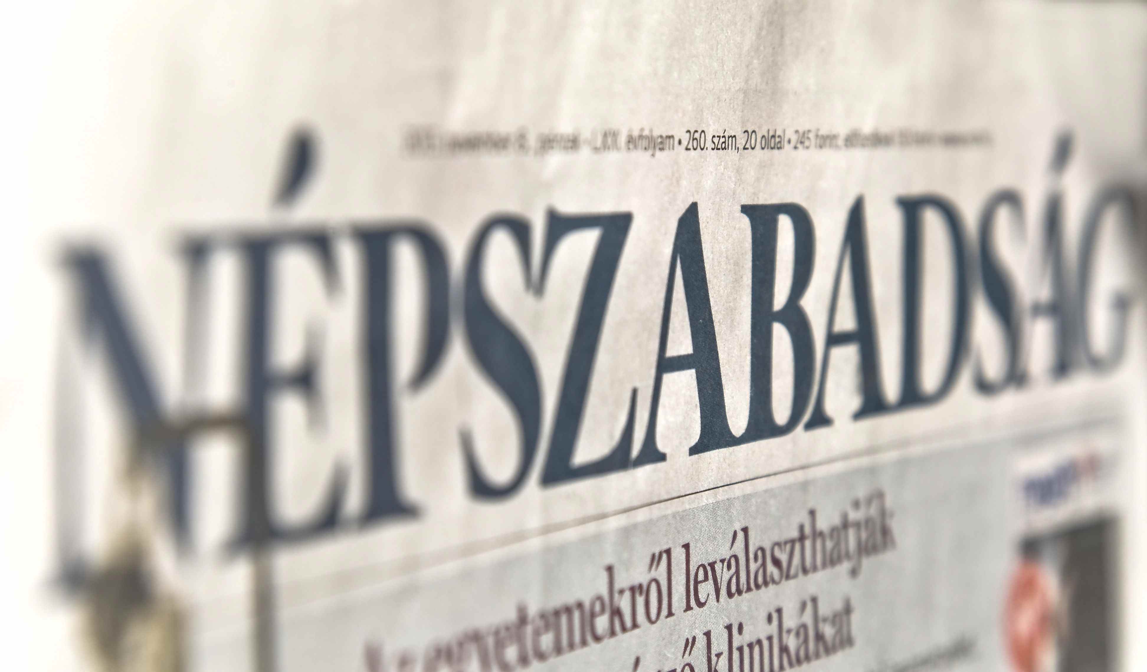 Compra el principal diario de Hungría y lo cierra en una semana
