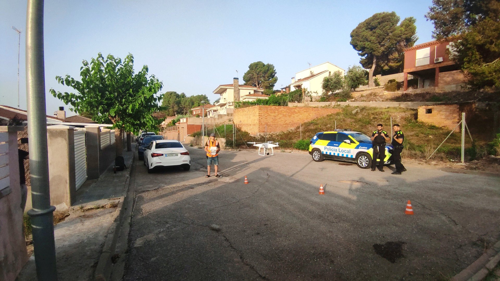 Calafell controla con drones si los vecinos llenan las piscinas particulares