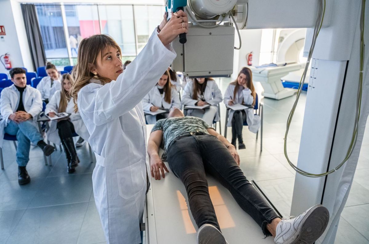 Vithas i Cesur s'uneixen per crear un model innovador d'FP sanitària inèdit a Espanya