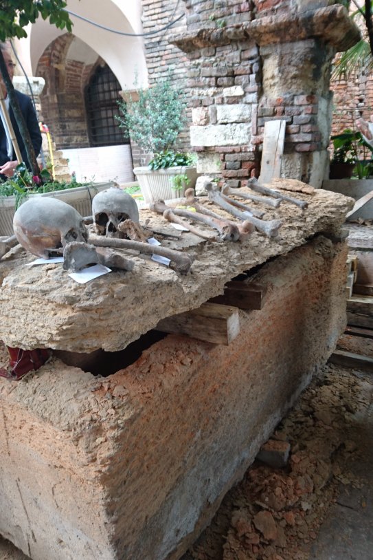 Sarcophagus at San Fermo Maggiore, Verona