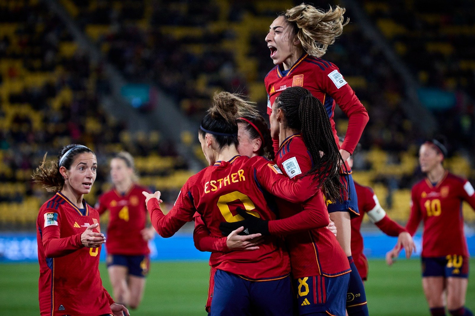 España golea a una Costa Rica inofensiva (3-0) y empieza el Mundial femenino con convicción