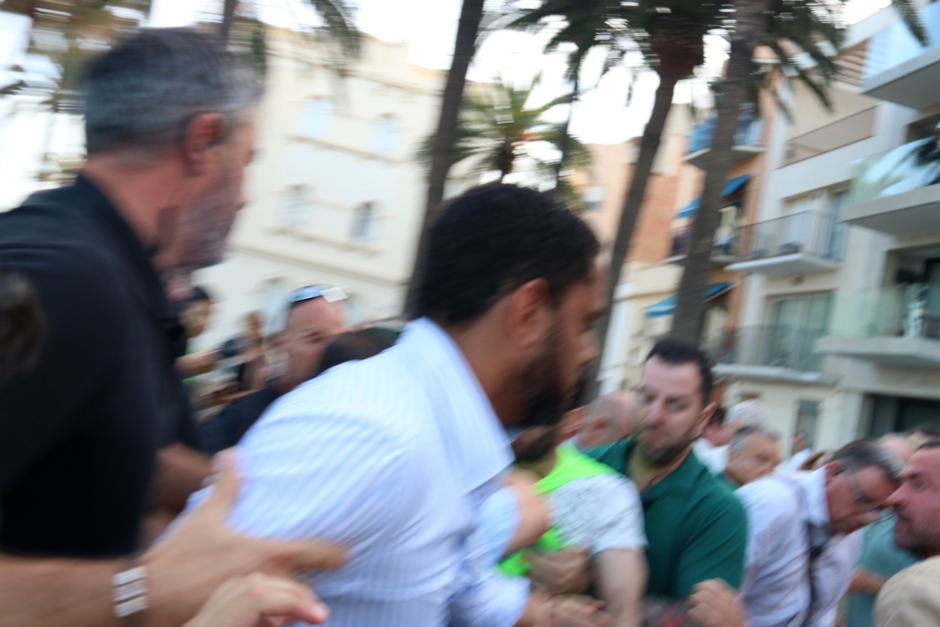 Un activista antifascista denuncia a Ignacio Garriga (Vox) por intento de agresión en un mitin en Badalona
