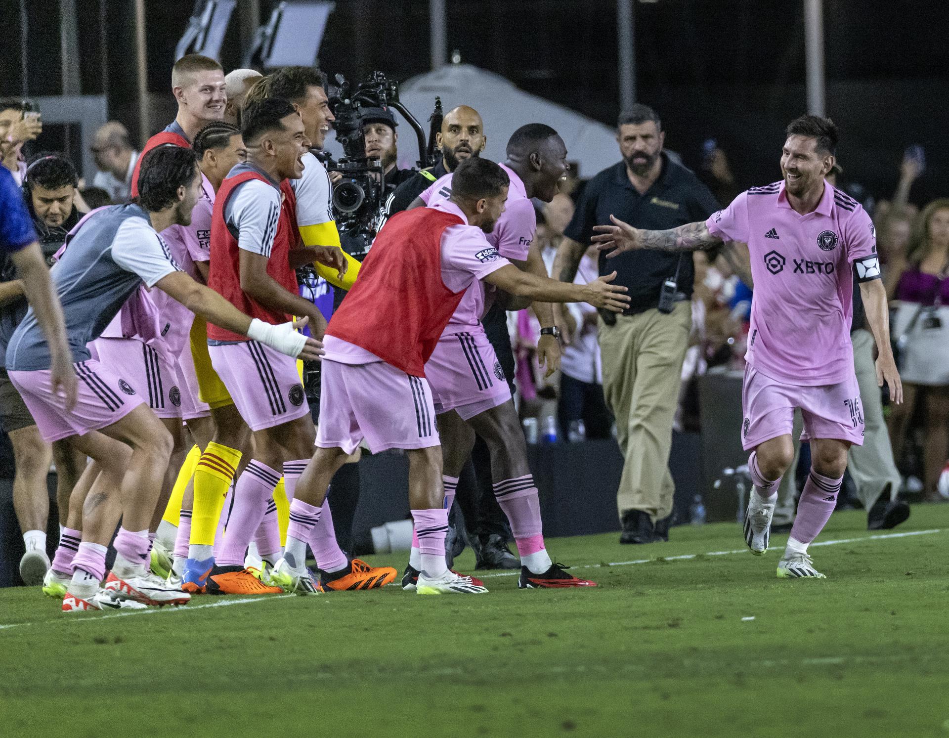 Debut de locura de Leo Messi con el Inter Miami: golazo de falta y victoria | VÍDEO