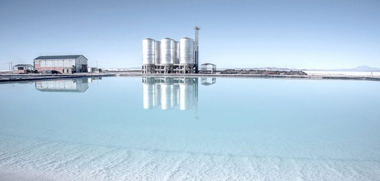 Bolivia presume de la mayor reserva mundial de litio: 23 millones de toneladas