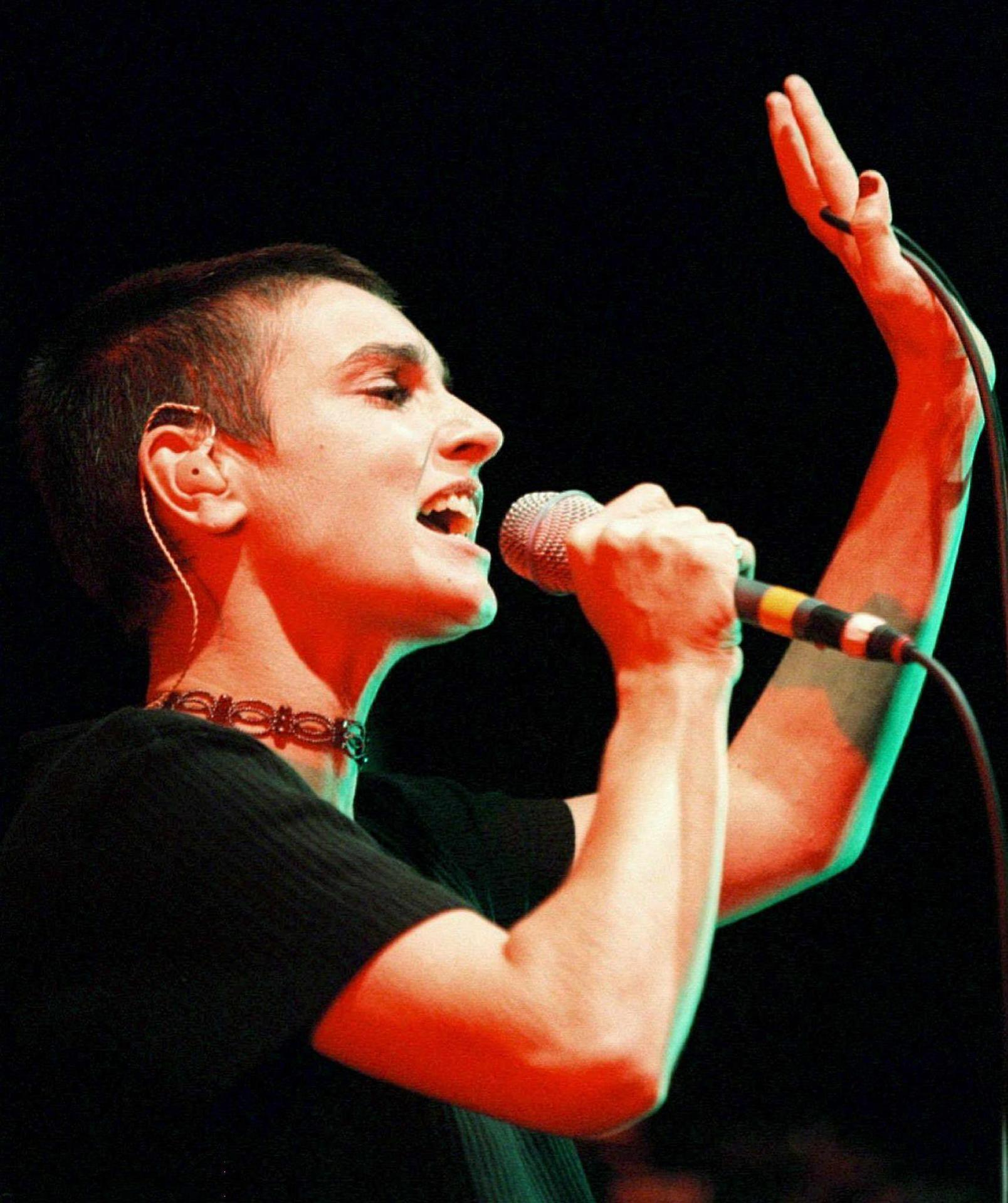 Puigdemont, Sinéad O'Connor y la balada irlandesa que evoca el Alzamiento de Pascua