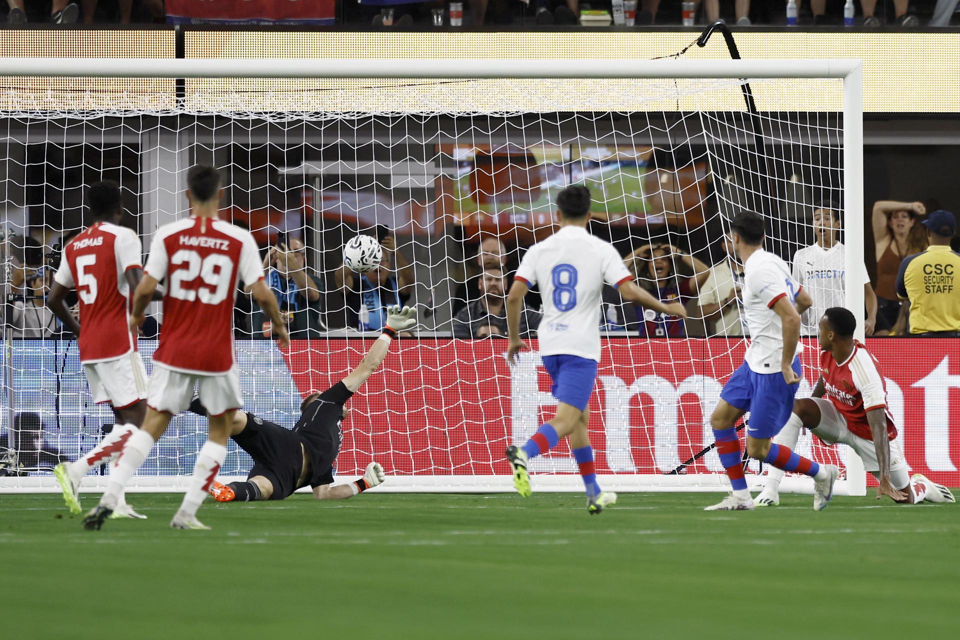 Festival i derrota del Barça contra l'Arsenal en el debut als Estats Units (5-3)