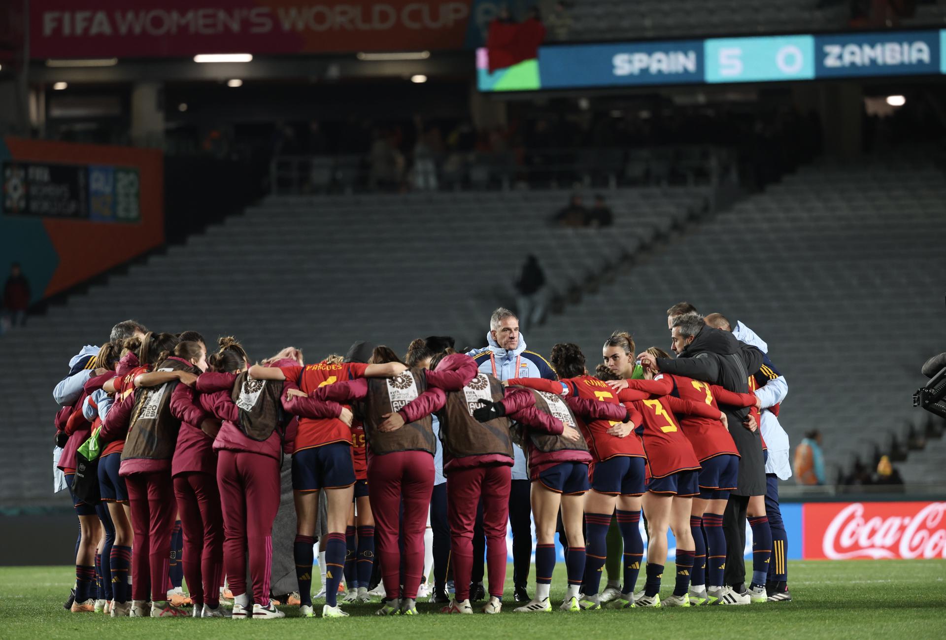 Surrealism: Spanish women's football squad forced to gather in Valencia, under threat of sanctions