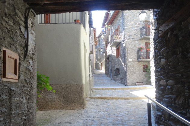 pueblos con encanto cerca de Lleida   llavorsi
