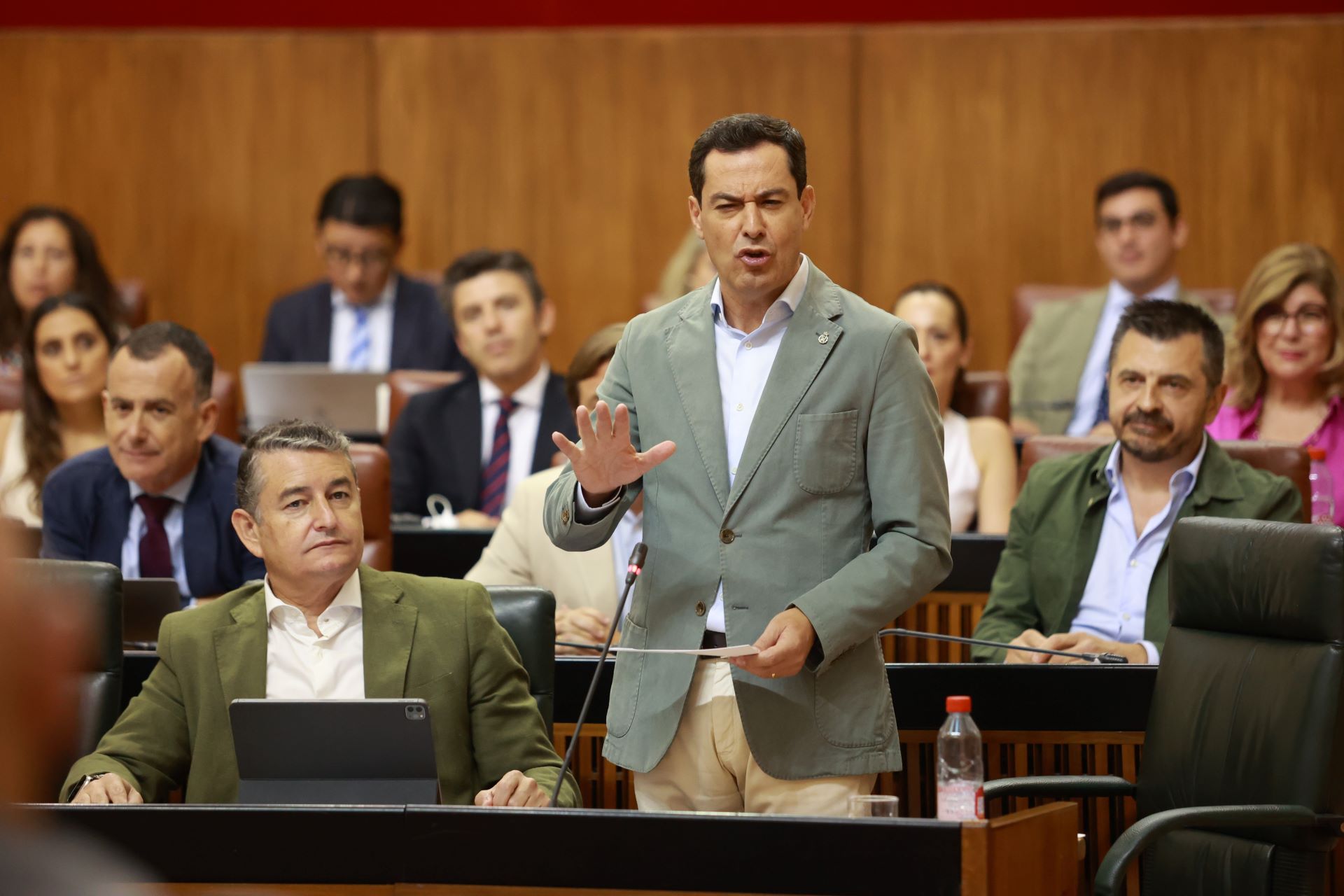 Juanma Moreno culpa Vox de la victòria del PSC a Catalunya | VÍDEO