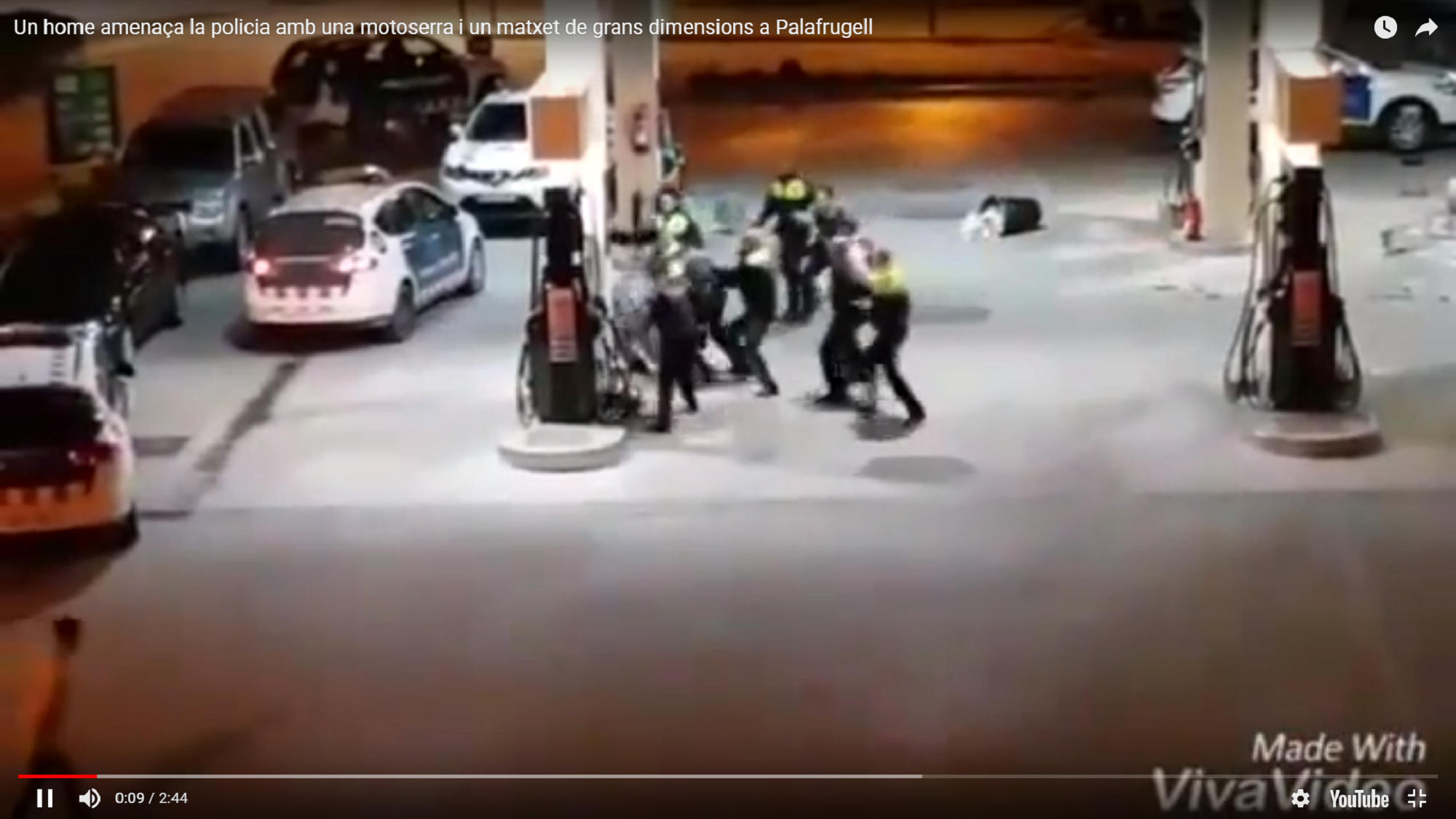 Un hombre amenaza a la policía con una motosierra y un machete en Palafrugell