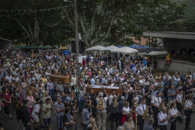 procesión en ataúdes en Galicia / EFE