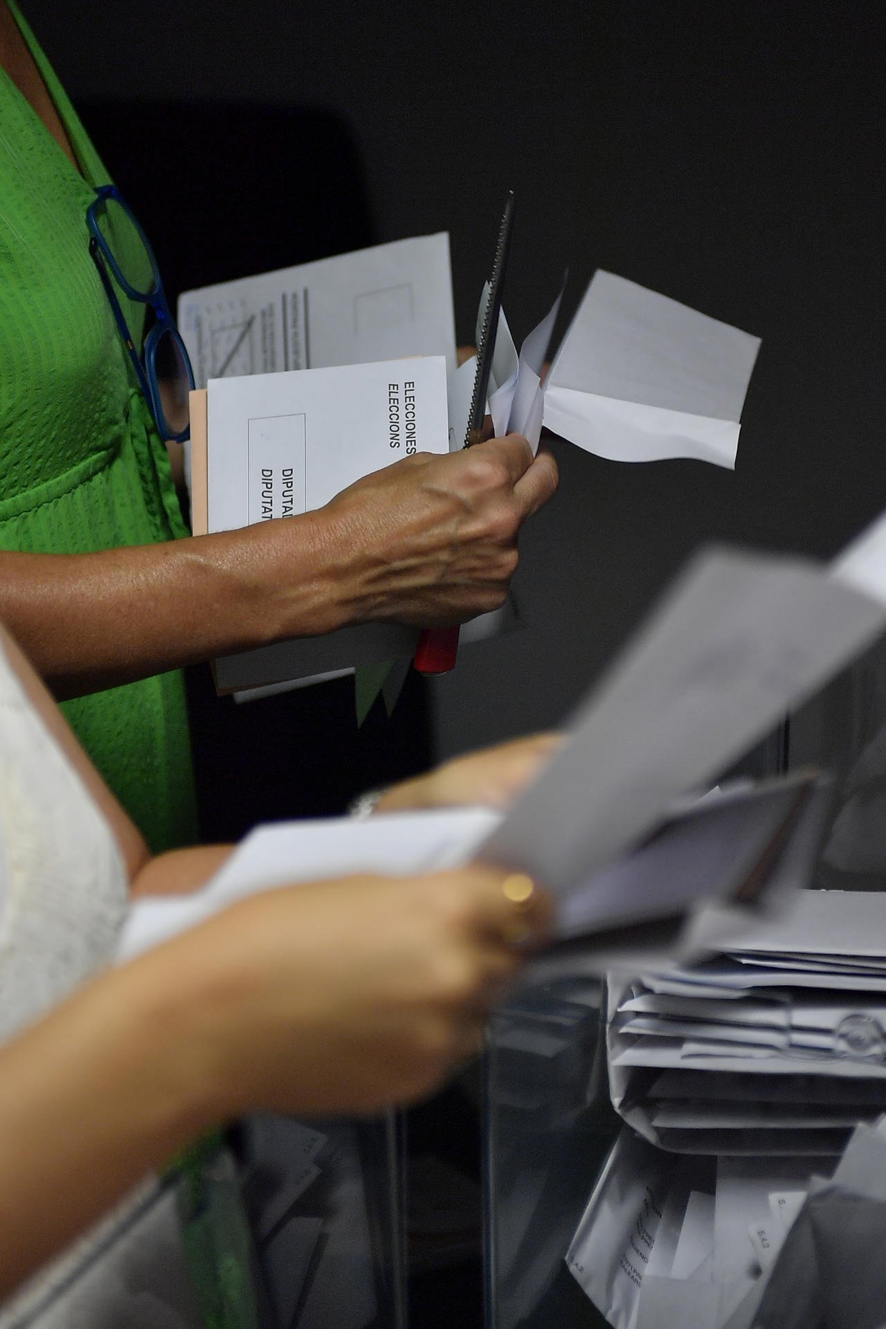 La Junta Electoral denega la petició del PSOE de revisar 30.000 vots nuls a Madrid